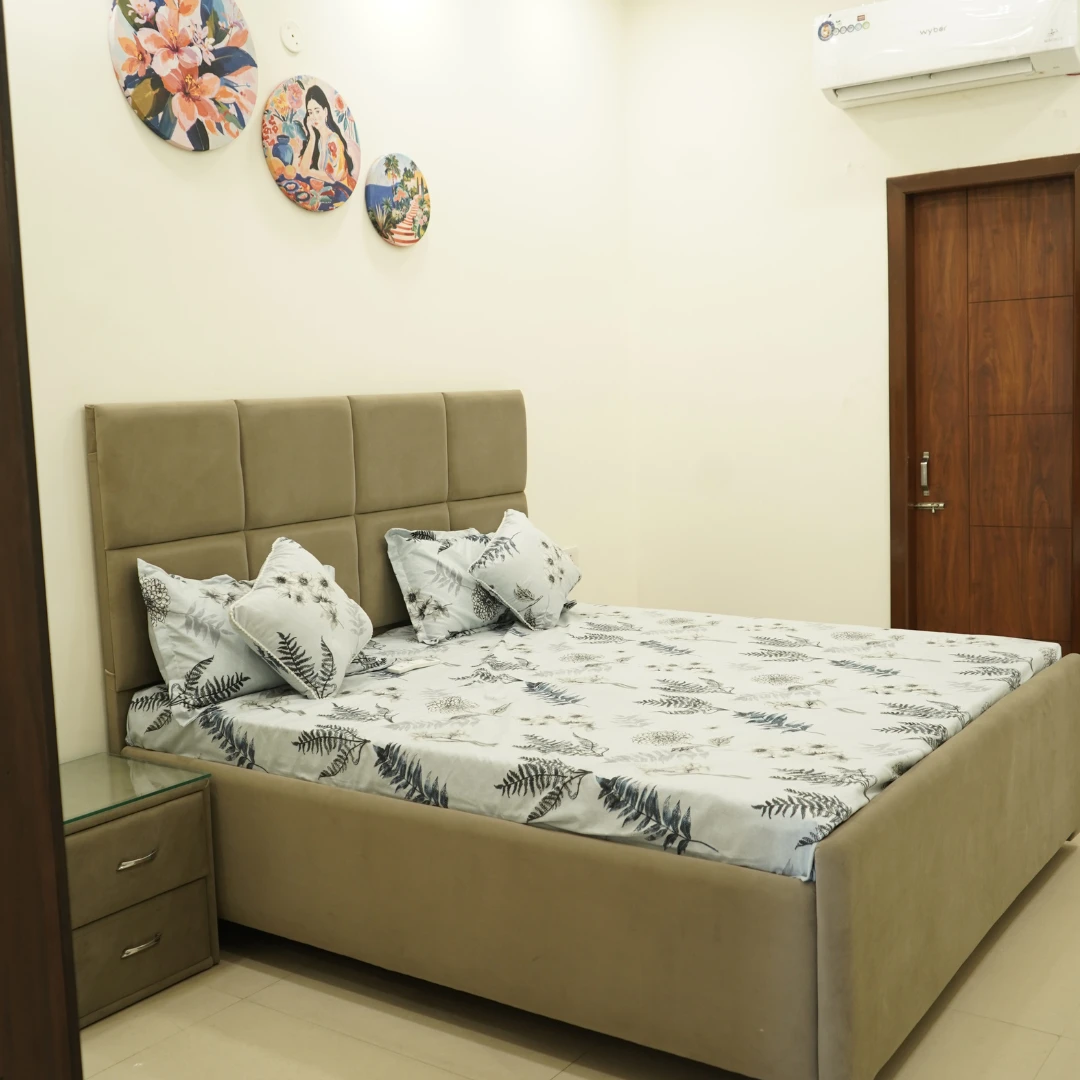 Floor 2 - Bedroom 1